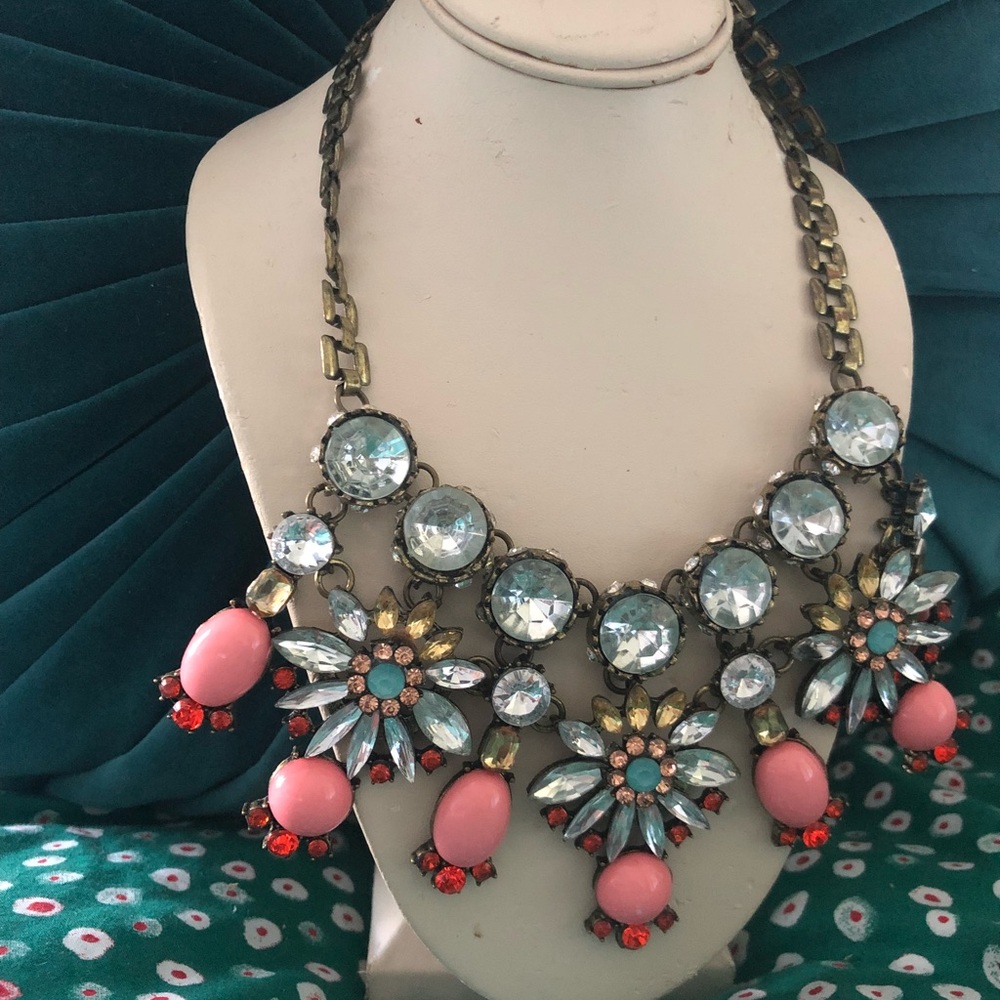 Colorful statement necklace - Picture 3 of 3